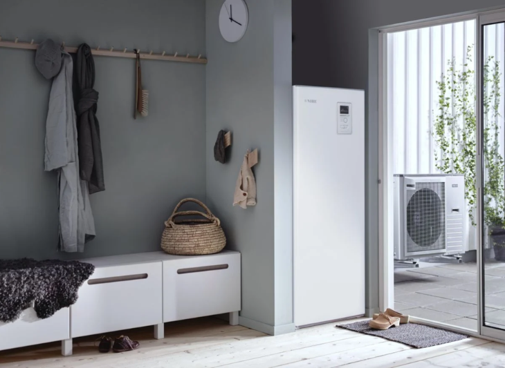 Schéma d'une pompe à chaleur air/eau raccordée à des radiateurs